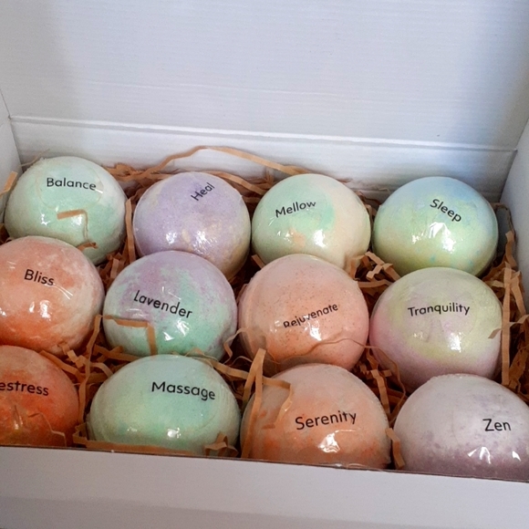 bubblybelle Other - 💐2 Handmade bath bombs